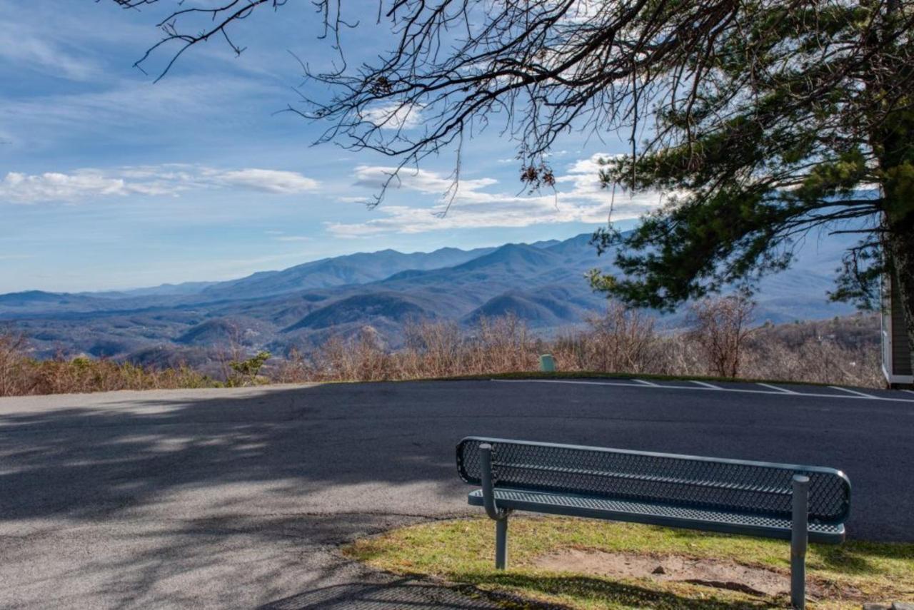 Smoky Mountains Studio With Balcony Gatlinburg Εξωτερικό φωτογραφία