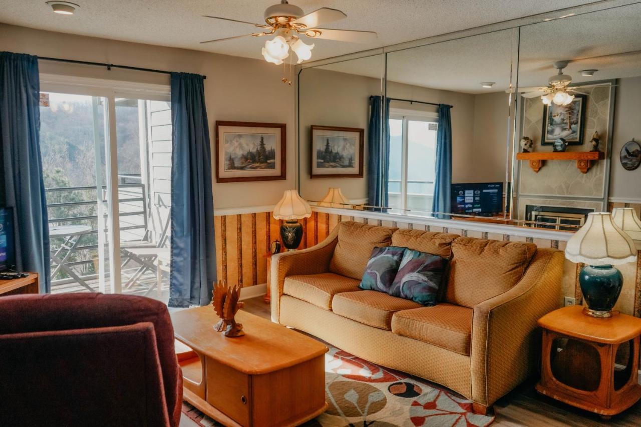 Smoky Mountains Studio With Balcony Gatlinburg Εξωτερικό φωτογραφία