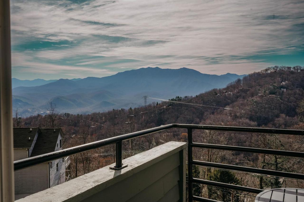 Smoky Mountains Studio With Balcony Gatlinburg Εξωτερικό φωτογραφία